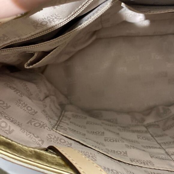 Michael Kors Women's Gold Monogram Logo Metallic Mirror Jet Set Tote Bag Medium - Picture 11 of 16